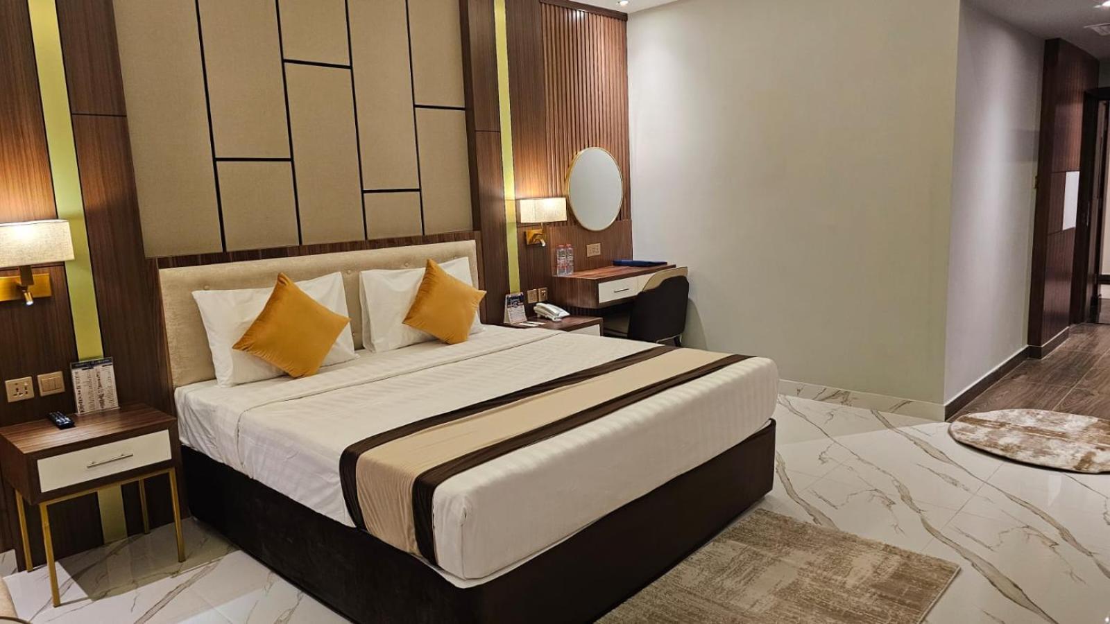 Concorde Deira Hotel -Formerly Golden Tulip Deira Hotel Dubai Eksteriør bilde